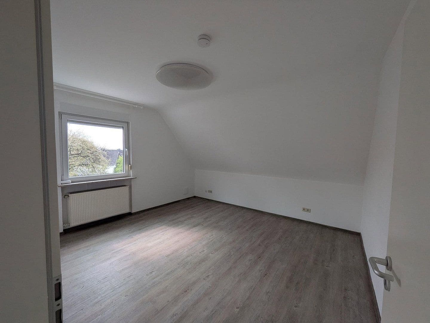 Pronájem bytu 3+1 68 m², Kirchhohl 33, Vallendar, Porýní-Falc Pronájem bytu 3+1 68 m², Kirchhohl 33, Vallendar, Porýní-Falc