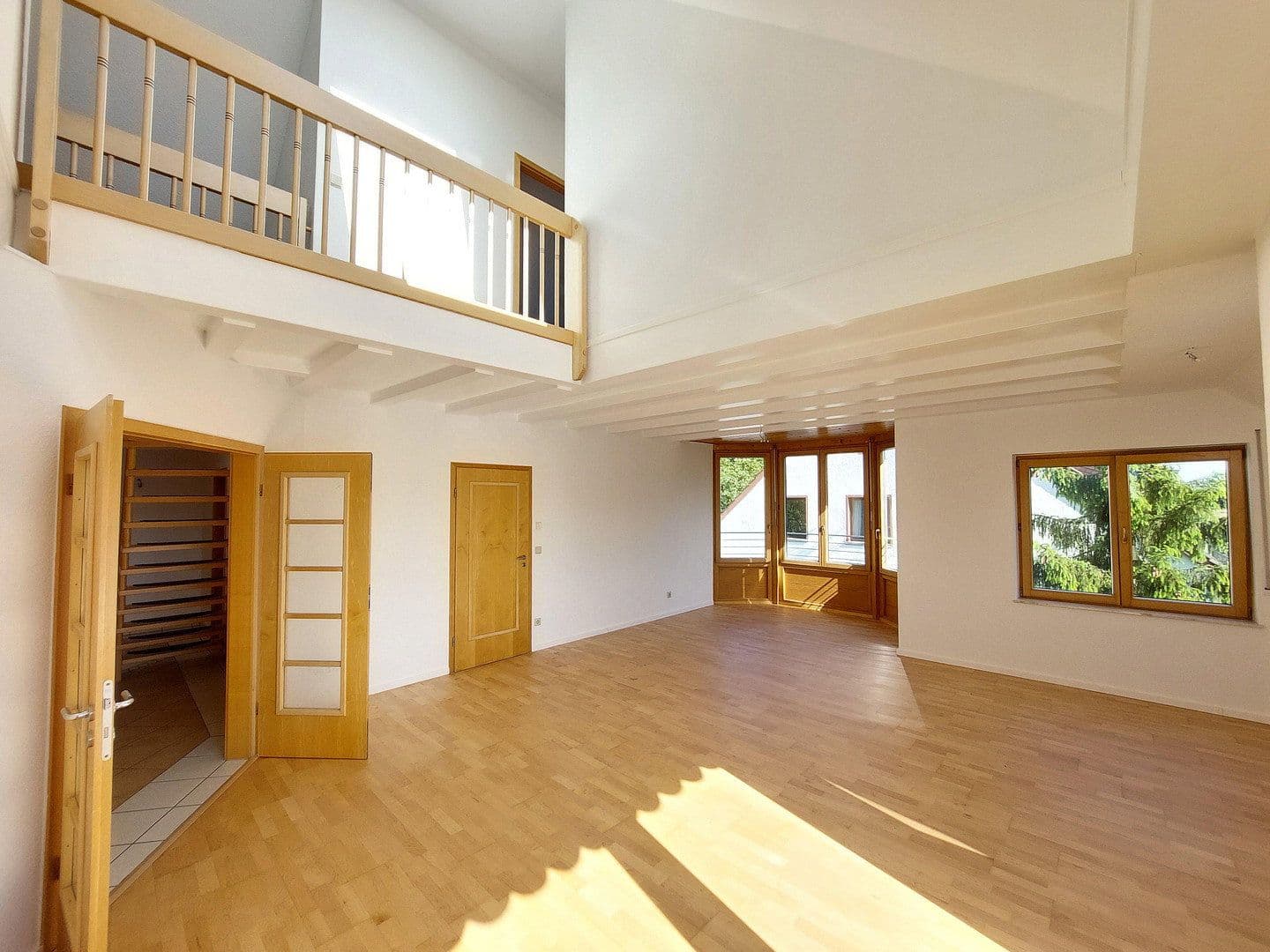 Pronájem bytu 5+1 147 m², Friedenstraße 45, Wiesbaden, Hessen Pronájem bytu 5+1 147 m², Friedenstraße 45, Wiesbaden, Hessen