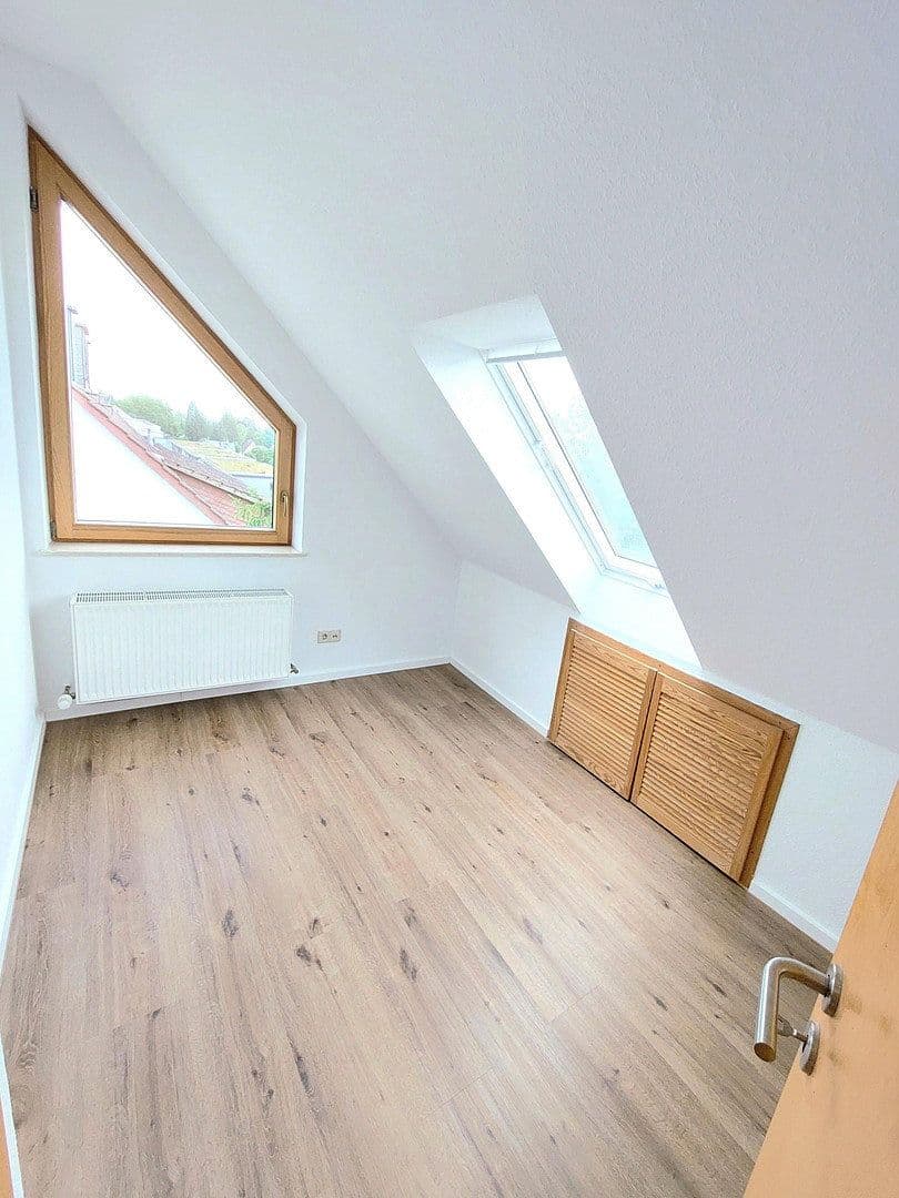 Pronájem bytu 5+1 147 m², Friedenstraße 45, Wiesbaden, Hessen Pronájem bytu 5+1 147 m², Friedenstraße 45, Wiesbaden, Hessen