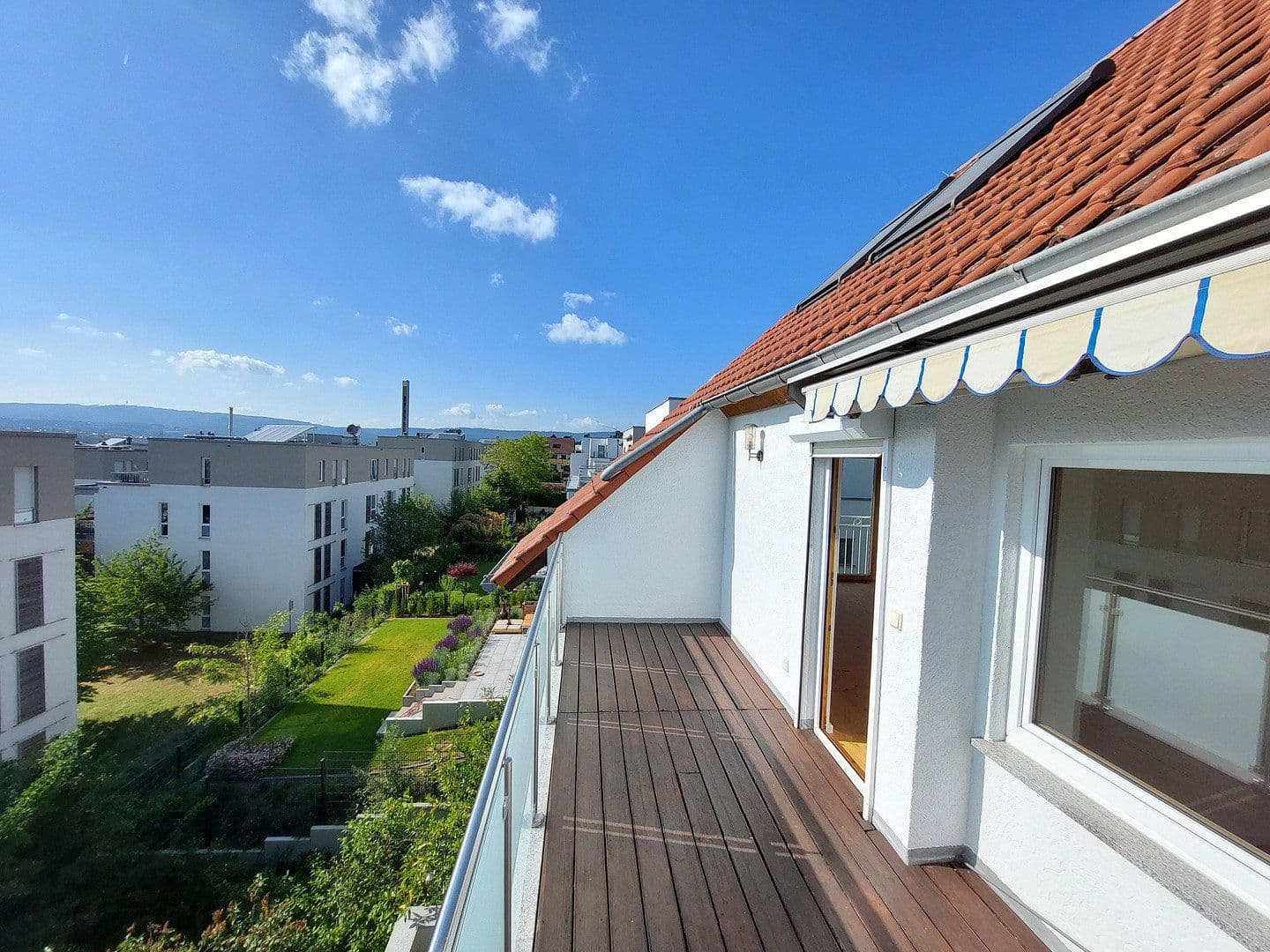 Pronájem bytu 5+1 147 m², Friedenstraße 45, Wiesbaden, Hessen Pronájem bytu 5+1 147 m², Friedenstraße 45, Wiesbaden, Hessen