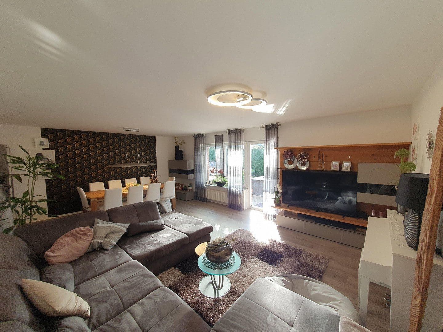 Prodej domu 243 m², pozemek 670 m², Hinter Den Möörten 12, Hude (Oldenburg), Dolní Sasko Prodej domu 243 m², pozemek 670 m², Hinter Den Möörten 12, Hude (Oldenburg), Dolní Sasko