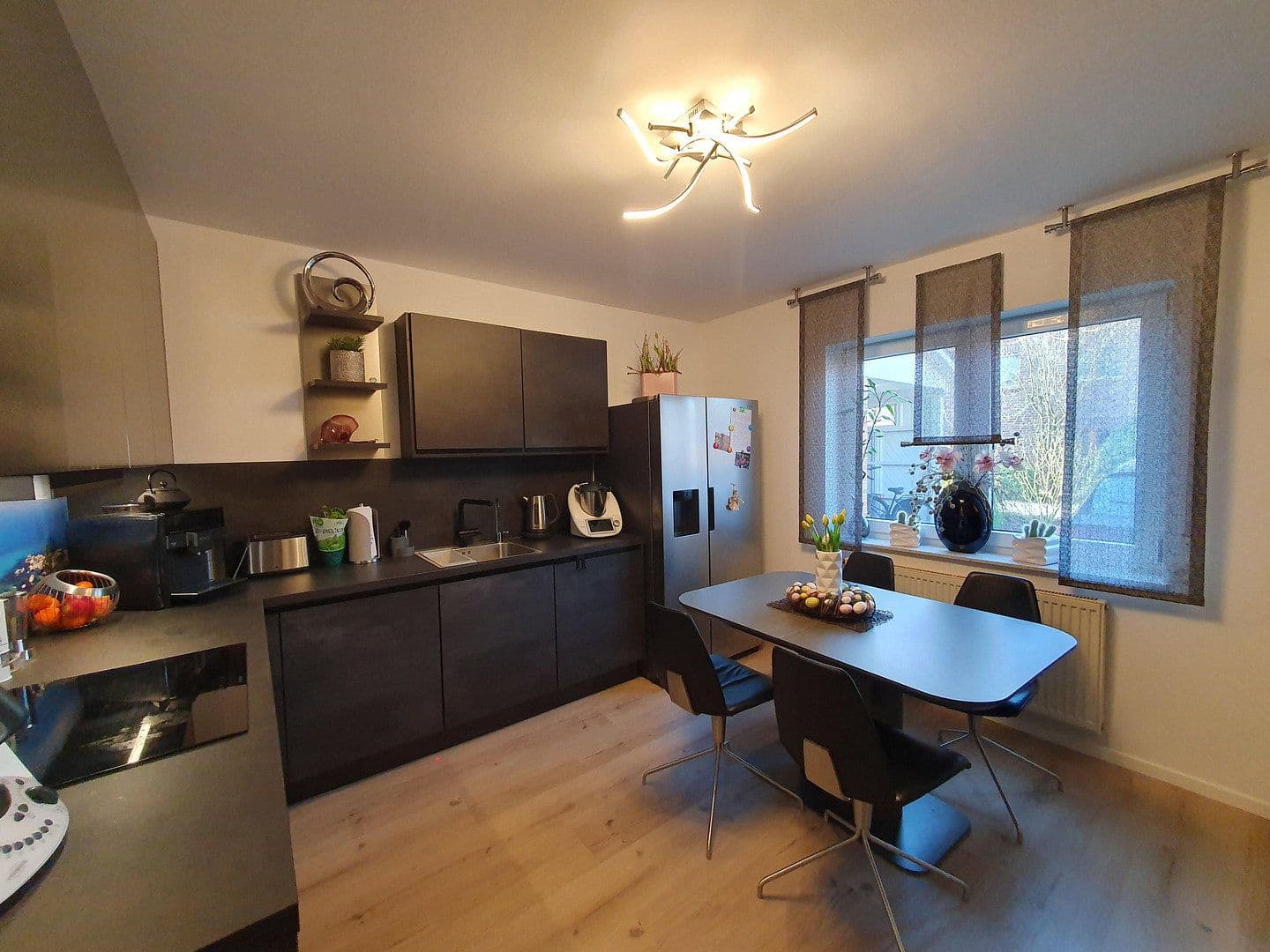 Prodej domu 243 m², pozemek 670 m², Hinter Den Möörten 12, Hude (Oldenburg), Dolní Sasko Prodej domu 243 m², pozemek 670 m², Hinter Den Möörten 12, Hude (Oldenburg), Dolní Sasko