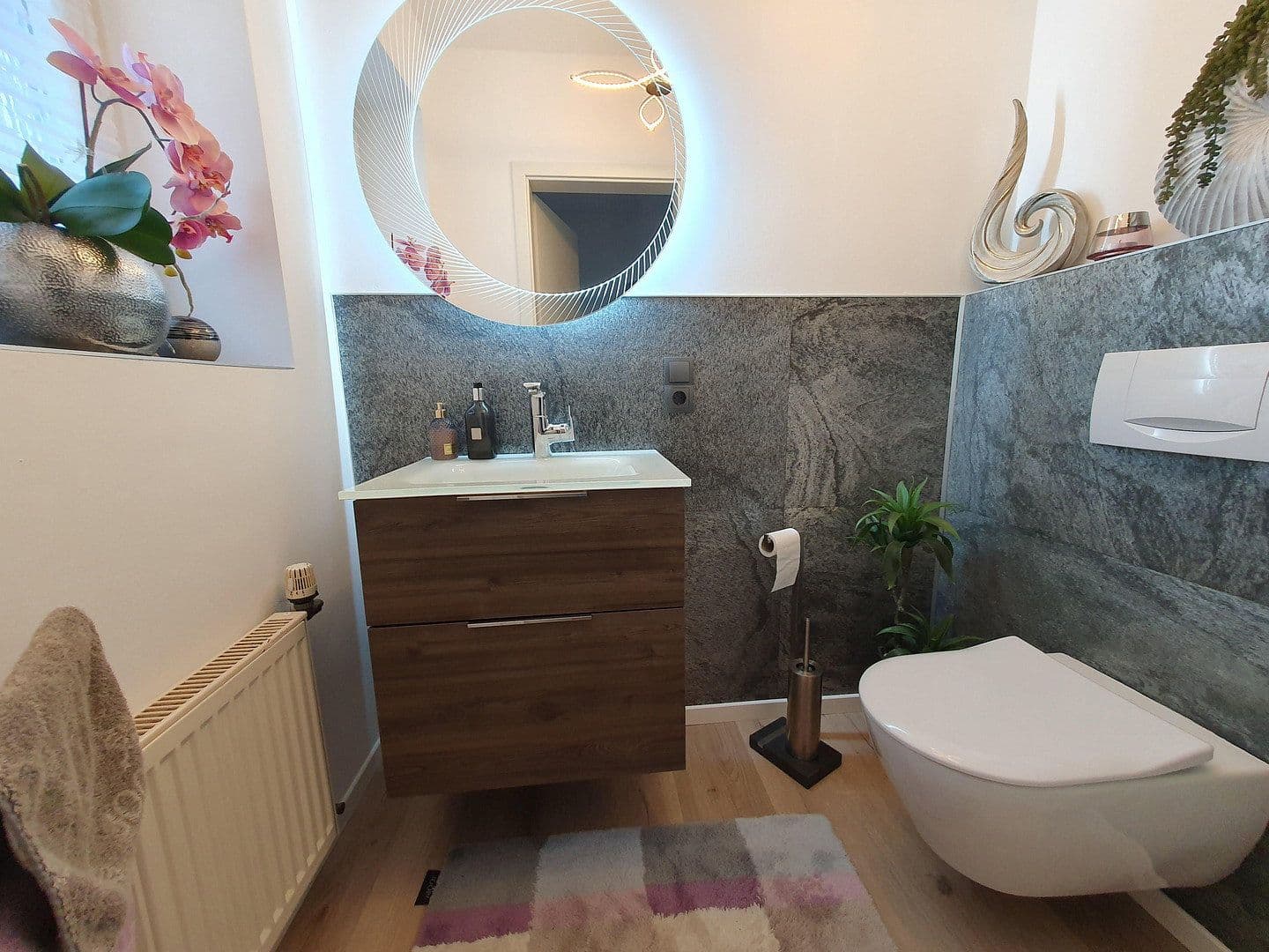 Prodej domu 243 m², pozemek 670 m², Hinter Den Möörten 12, Hude (Oldenburg), Dolní Sasko Prodej domu 243 m², pozemek 670 m², Hinter Den Möörten 12, Hude (Oldenburg), Dolní Sasko