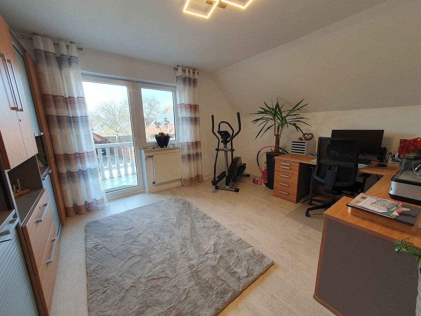 Prodej domu 243 m², pozemek 670 m², Hinter Den Möörten 12, Hude (Oldenburg), Dolní Sasko Prodej domu 243 m², pozemek 670 m², Hinter Den Möörten 12, Hude (Oldenburg), Dolní Sasko