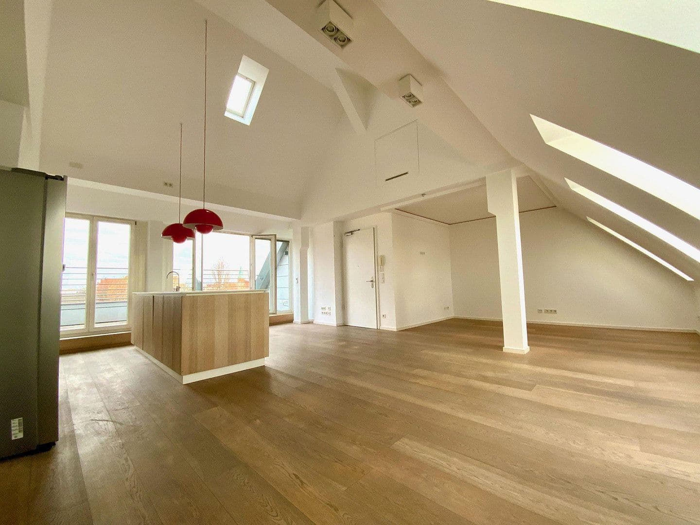 Prodej bytu 3+1 118 m², Stahlheimer Straße 2a, Berlin, Berlín Prodej bytu 3+1 118 m², Stahlheimer Straße 2a, Berlin, Berlín