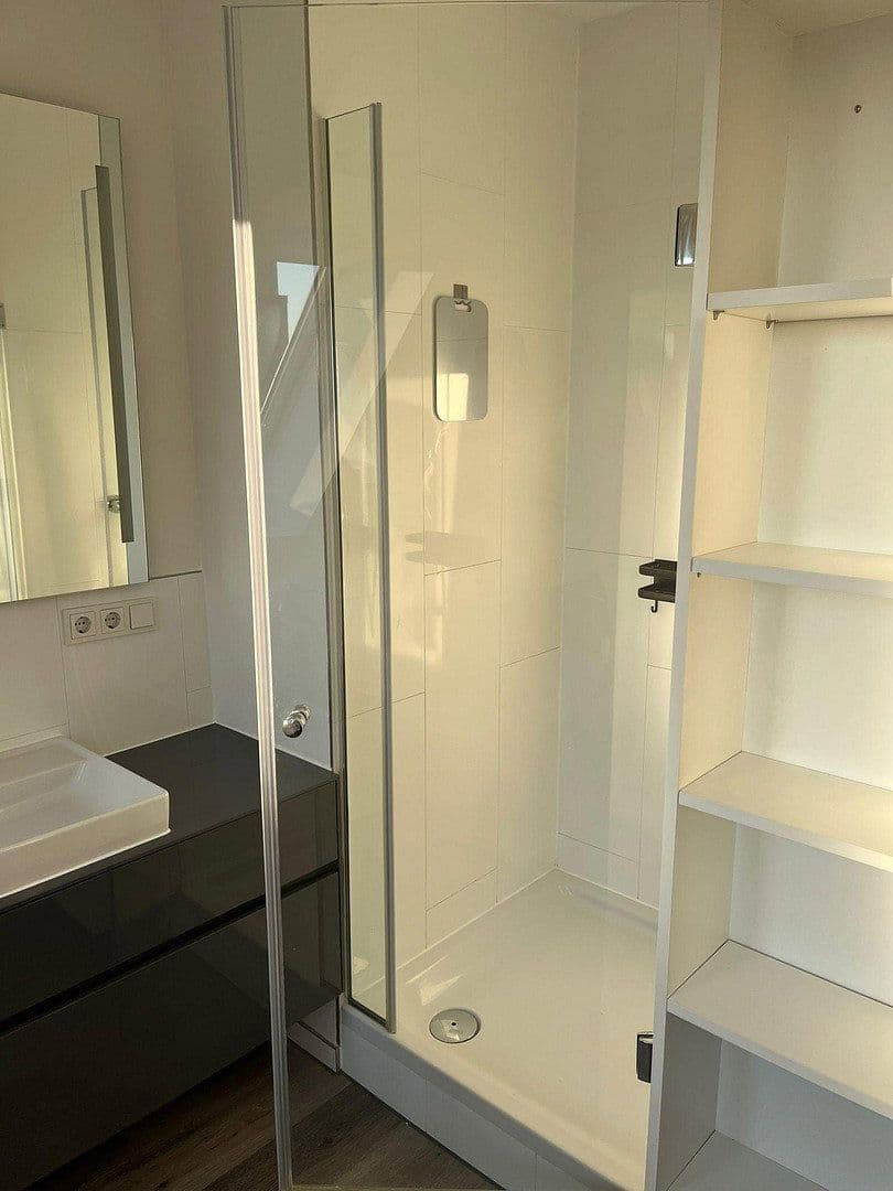 Prodej bytu 3+1 118 m², Stahlheimer Straße 2a, Berlin, Berlín Prodej bytu 3+1 118 m², Stahlheimer Straße 2a, Berlin, Berlín