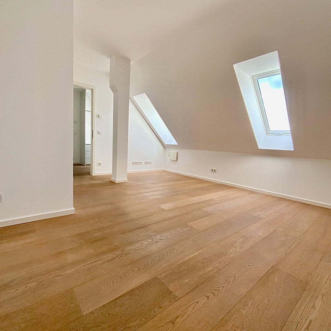 Prodej bytu 3+1 118 m², Stahlheimer Straße 2a, Berlin, Berlín Prodej bytu 3+1 118 m², Stahlheimer Straße 2a, Berlin, Berlín