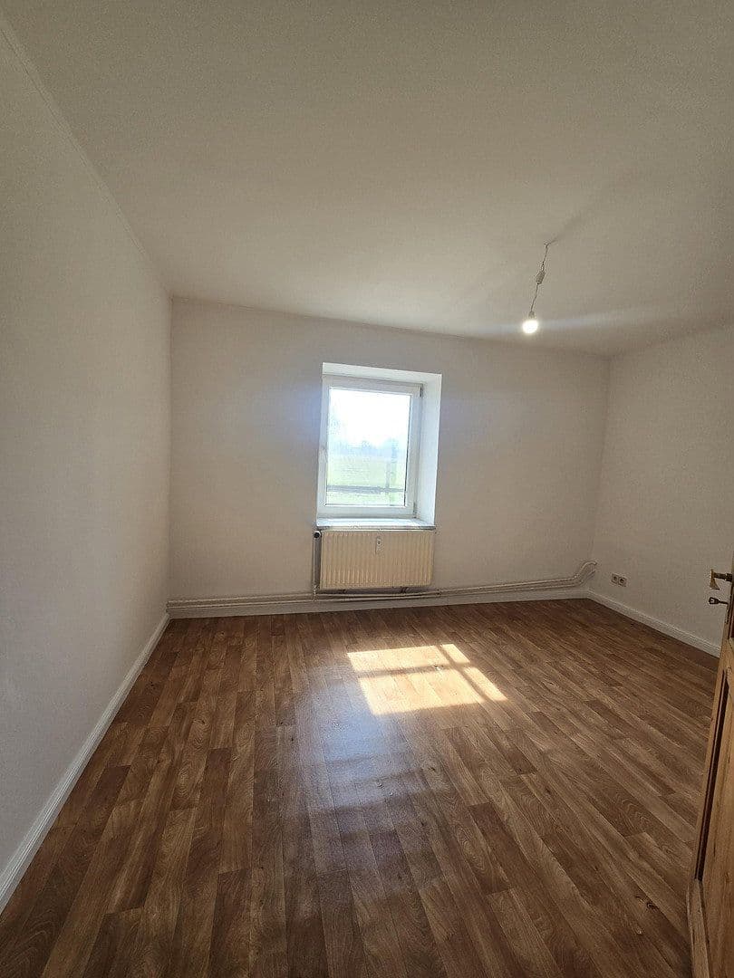 Pronájem bytu 4+1 105 m², Kamper Str. 6, Nützen, Šlesvicko-Holštýnsko Pronájem bytu 4+1 105 m², Kamper Str. 6, Nützen, Šlesvicko-Holštýnsko