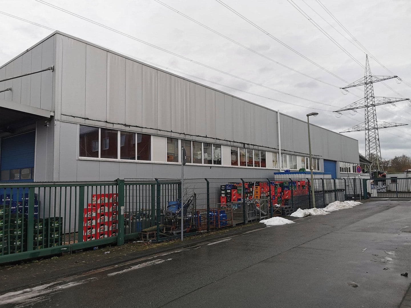 Prodej nebytového prostoru 4.000 m², Rösrath, Severní Porýní-Vestfálsko Prodej nebytového prostoru 4.000 m², Rösrath, Severní Porýní-Vestfálsko