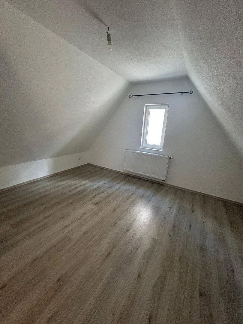 Pronájem bytu 2+kk 65 m², Löhrstraße 3, Trossingen, Bádensko-Württembersko Pronájem bytu 2+kk 65 m², Löhrstraße 3, Trossingen, Bádensko-Württembersko