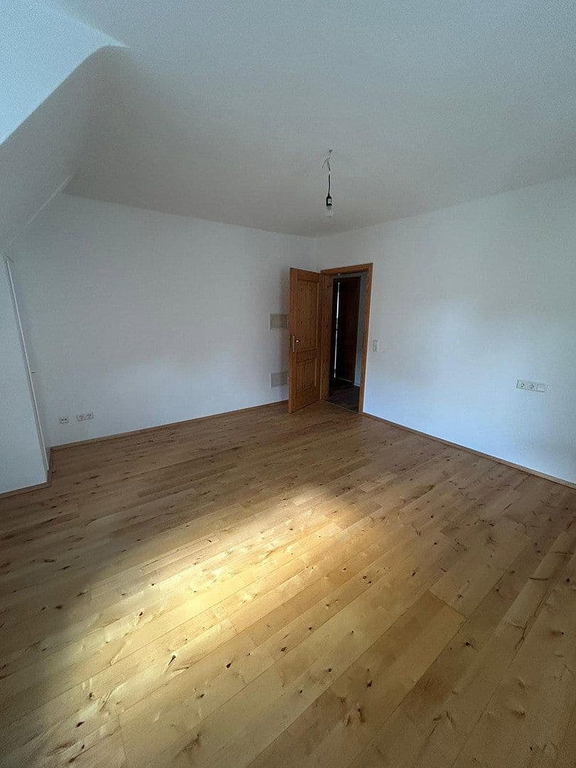 Pronájem bytu 3+kk 86 m², Löhrstraße 3, Trossingen, Bádensko-Württembersko Pronájem bytu 3+kk 86 m², Löhrstraße 3, Trossingen, Bádensko-Württembersko