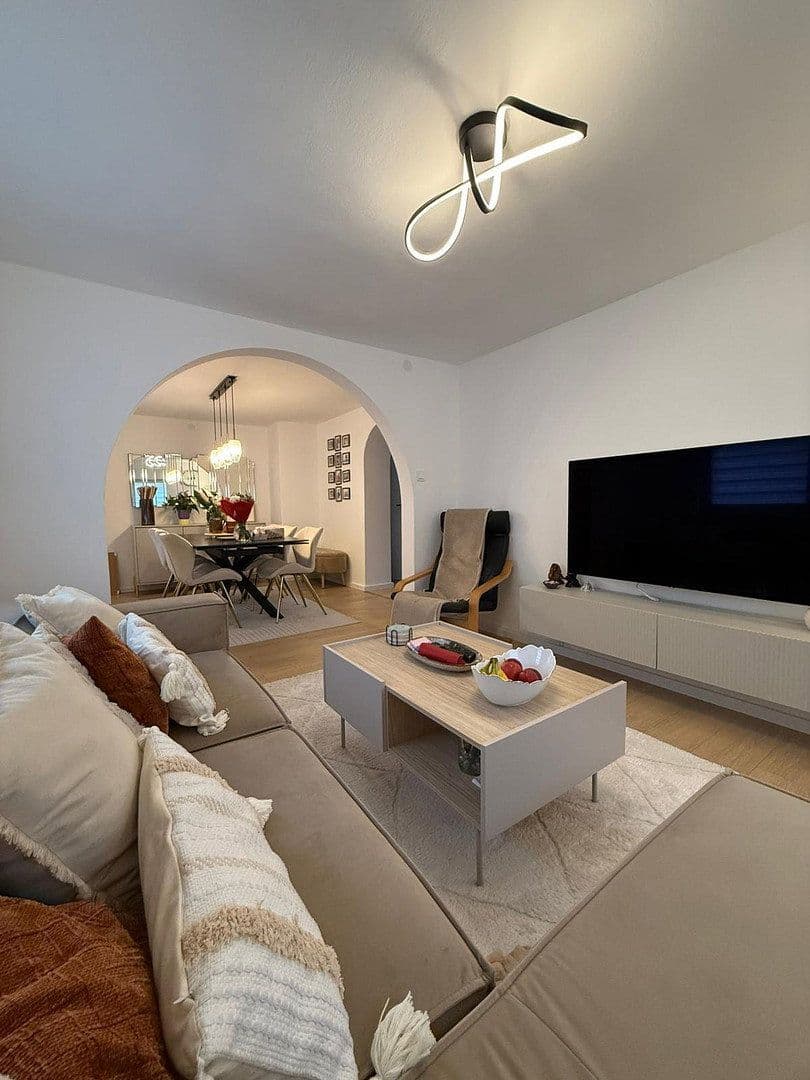 Prodej domu 168 m², pozemek 424 m², Werner-Egk-Str. 20, Vaterstetten, Bavorsko Prodej domu 168 m², pozemek 424 m², Werner-Egk-Str. 20, Vaterstetten, Bavorsko