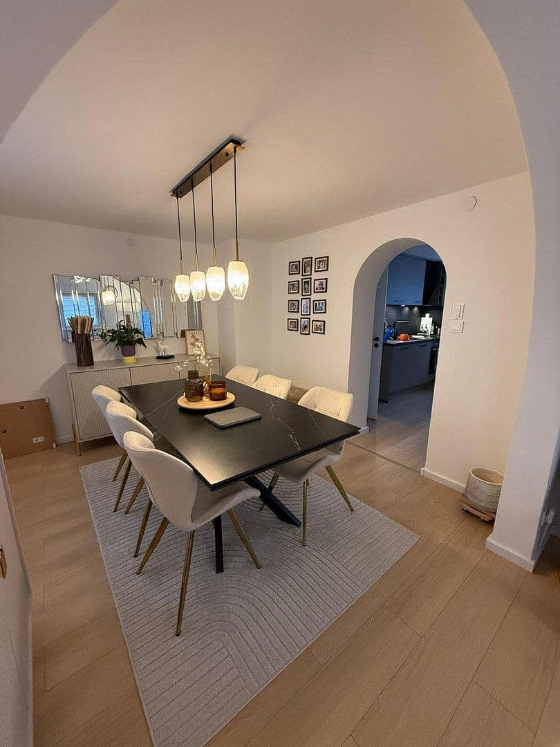 Prodej domu 168 m², pozemek 424 m², Werner-Egk-Str. 20, Vaterstetten, Bavorsko Prodej domu 168 m², pozemek 424 m², Werner-Egk-Str. 20, Vaterstetten, Bavorsko