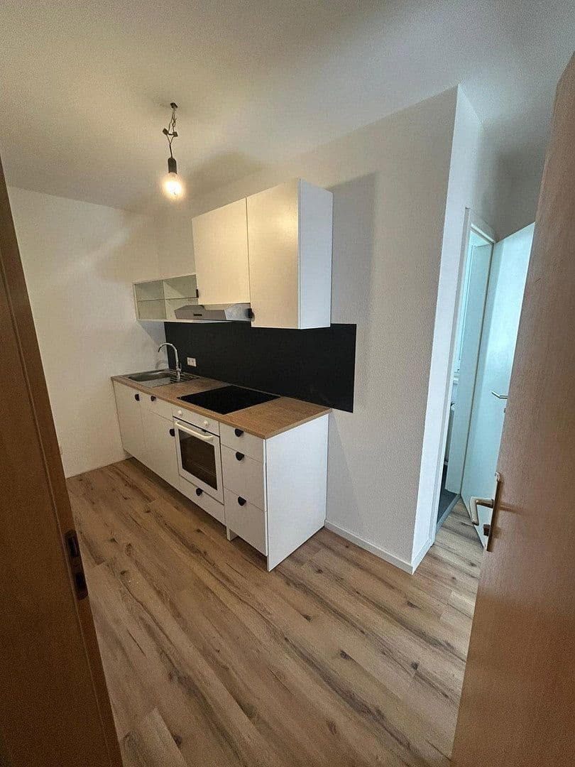 Pronájem bytu 1+kk 29 m², Trossingen, Bádensko-Württembersko Pronájem bytu 1+kk 29 m², Trossingen, Bádensko-Württembersko