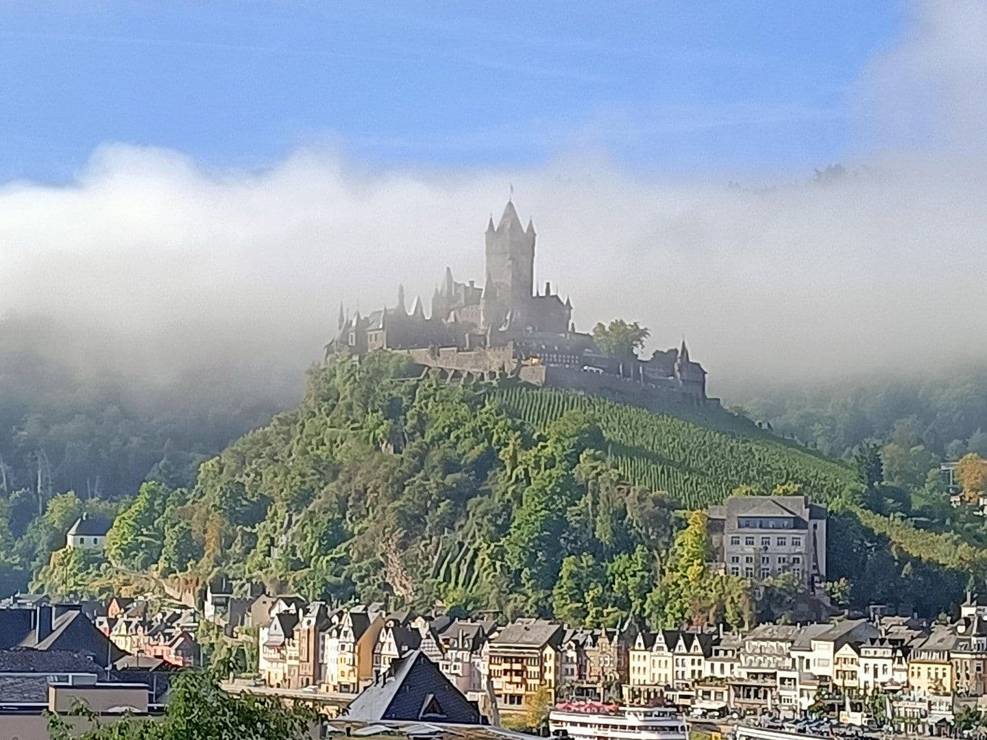 Prodej domu 399 m², pozemek 304 m², Senheim, Porýní-Falc Prodej domu 399 m², pozemek 304 m², Senheim, Porýní-Falc