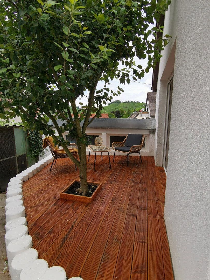 Pronájem bytu 2+kk 63 m², Stuttgart, Bádensko-Württembersko Pronájem bytu 2+kk 63 m², Stuttgart, Bádensko-Württembersko