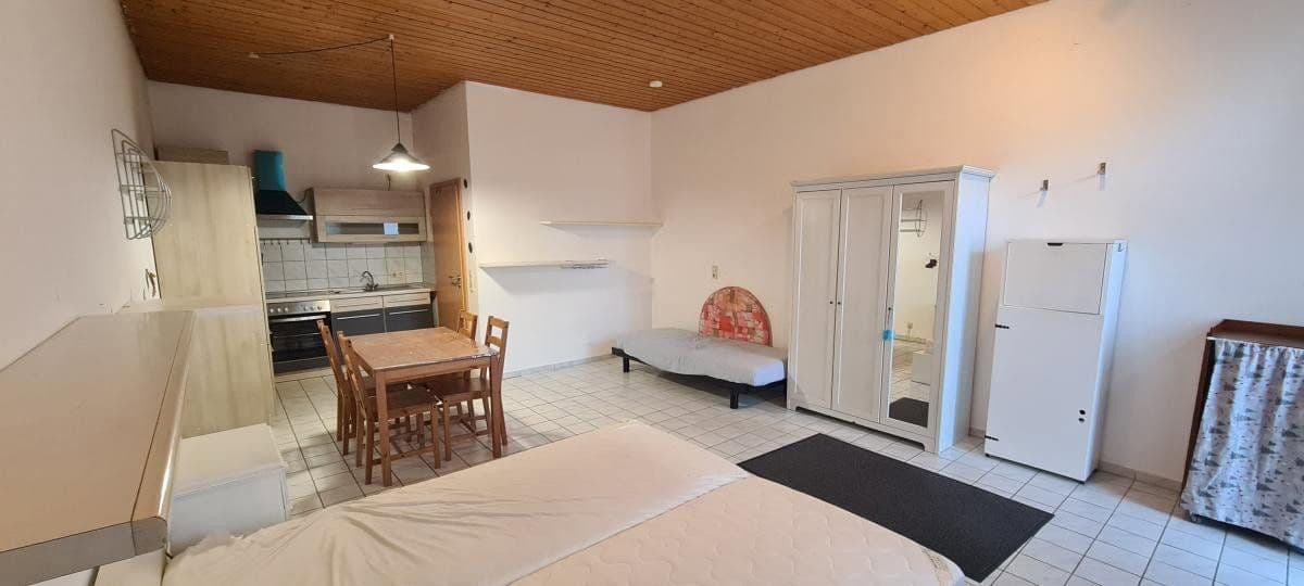 Pronájem bytu 1+1 37 m², Liebenzeller Str.3, Neuhausen, Bádensko-Württembersko Pronájem bytu 1+1 37 m², Liebenzeller Str.3, Neuhausen, Bádensko-Württembersko