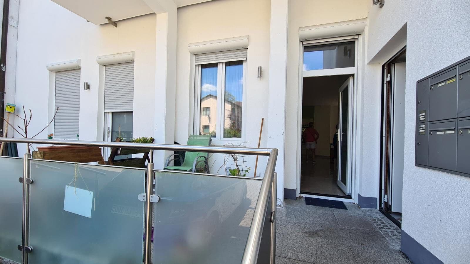 Pronájem bytu 1+1 37 m², Liebenzeller Str.3, Neuhausen, Bádensko-Württembersko Pronájem bytu 1+1 37 m², Liebenzeller Str.3, Neuhausen, Bádensko-Württembersko