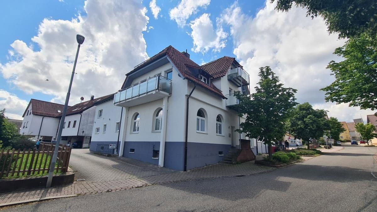 Pronájem bytu 1+1 37 m², Liebenzeller Str.3, Neuhausen, Bádensko-Württembersko Pronájem bytu 1+1 37 m², Liebenzeller Str.3, Neuhausen, Bádensko-Württembersko
