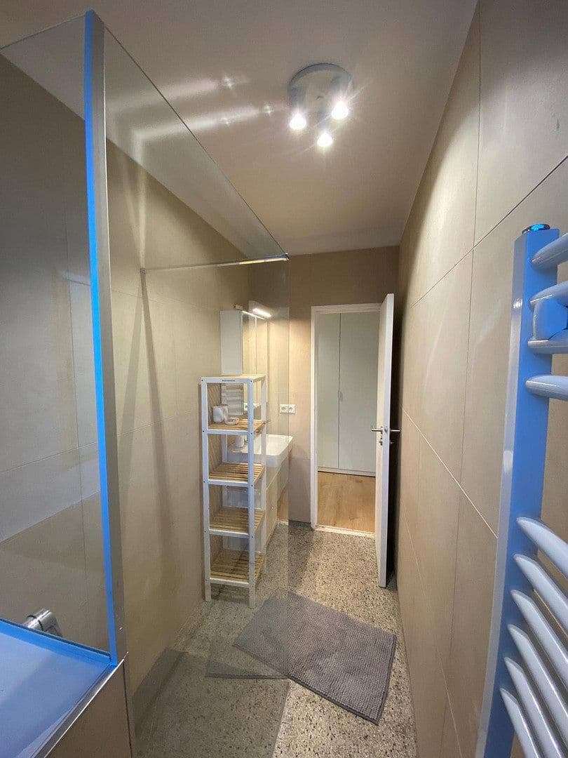 Pronájem bytu 4+1 66 m², Gritznerstraße, Berlin, Berlín Pronájem bytu 4+1 66 m², Gritznerstraße, Berlin, Berlín