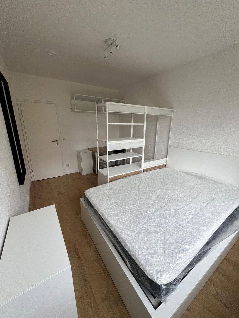Pronájem bytu 4+1 66 m², Gritznerstraße, Berlin, Berlín Pronájem bytu 4+1 66 m², Gritznerstraße, Berlin, Berlín
