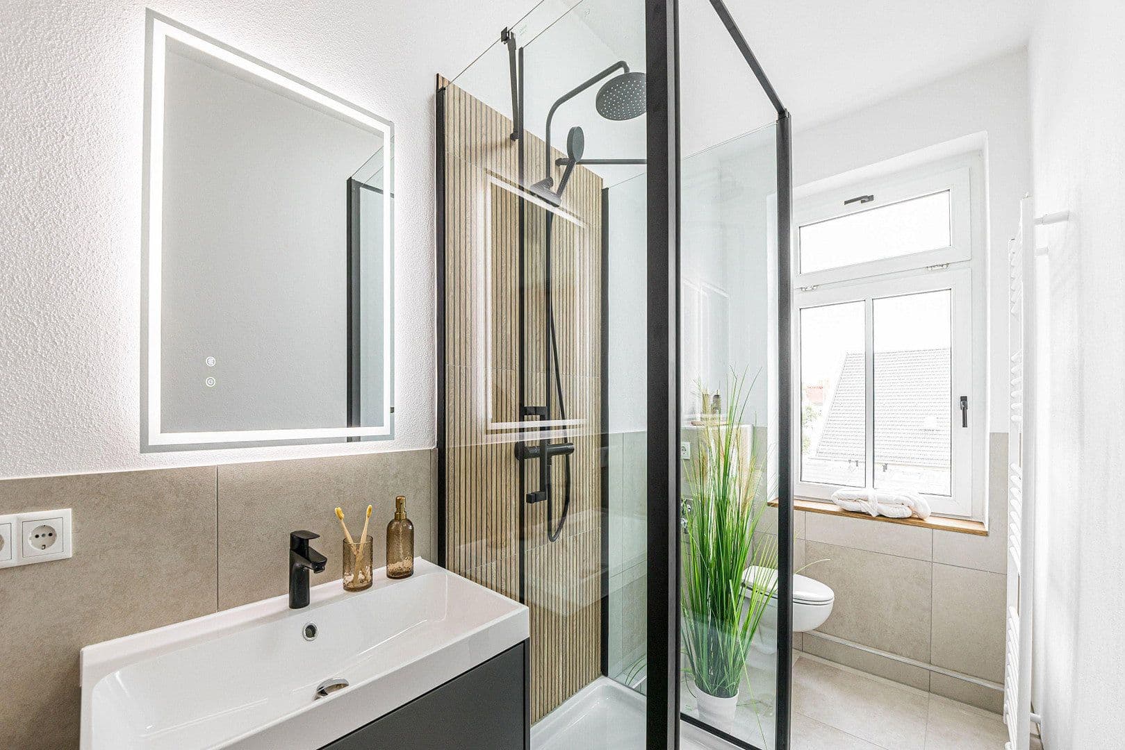 Pronájem bytu 2+1 52 m², Leipzig, Sasko Pronájem bytu 2+1 52 m², Leipzig, Sasko