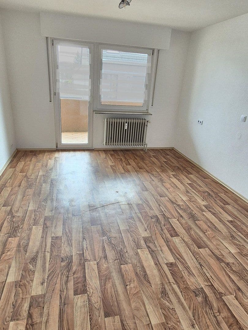 Pronájem bytu 4+1 82 m², Bietigheim-Bissingen, Bádensko-Württembersko Pronájem bytu 4+1 82 m², Bietigheim-Bissingen, Bádensko-Württembersko