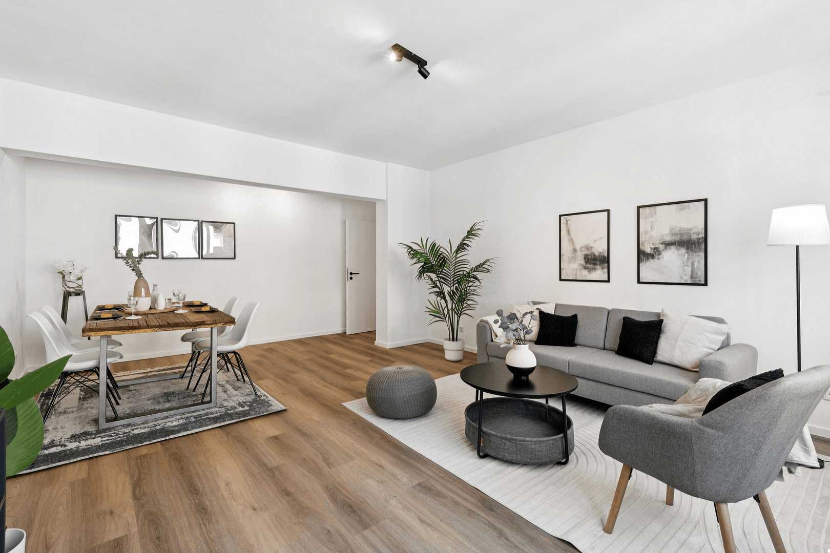 Prodej bytu 3+1 90 m², Düsseldorf, Severní Porýní-Vestfálsko Prodej bytu 3+1 90 m², Düsseldorf, Severní Porýní-Vestfálsko