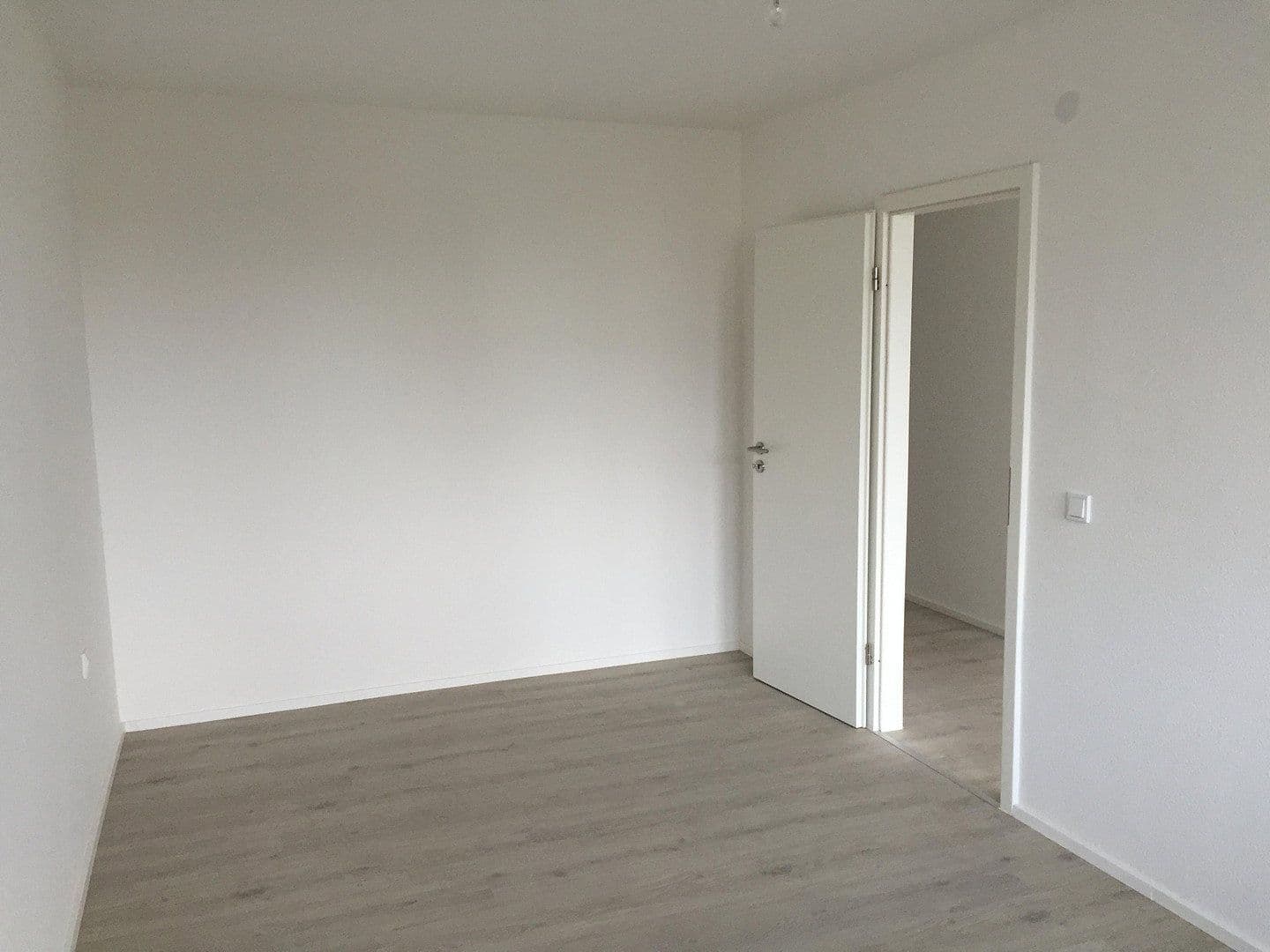Prodej bytu 2+1 47 m², Limerpicher Str. 86, Bonn, Severní Porýní-Vestfálsko Prodej bytu 2+1 47 m², Limerpicher Str. 86, Bonn, Severní Porýní-Vestfálsko