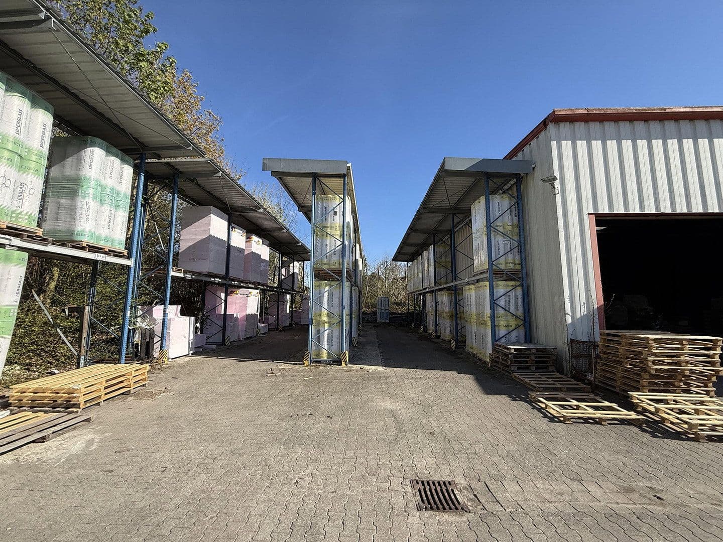 Prodej nebytového prostoru 5.705 m², Kutenhauser Str. 185, Minden, Severní Porýní-Vestfálsko Prodej nebytového prostoru 5.705 m², Kutenhauser Str. 185, Minden, Severní Porýní-Vestfálsko