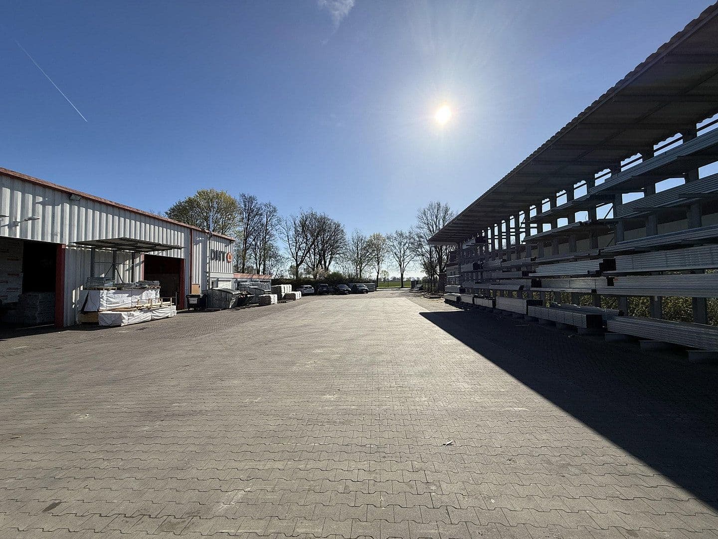 Prodej nebytového prostoru 5.705 m², Kutenhauser Str. 185, Minden, Severní Porýní-Vestfálsko Prodej nebytového prostoru 5.705 m², Kutenhauser Str. 185, Minden, Severní Porýní-Vestfálsko