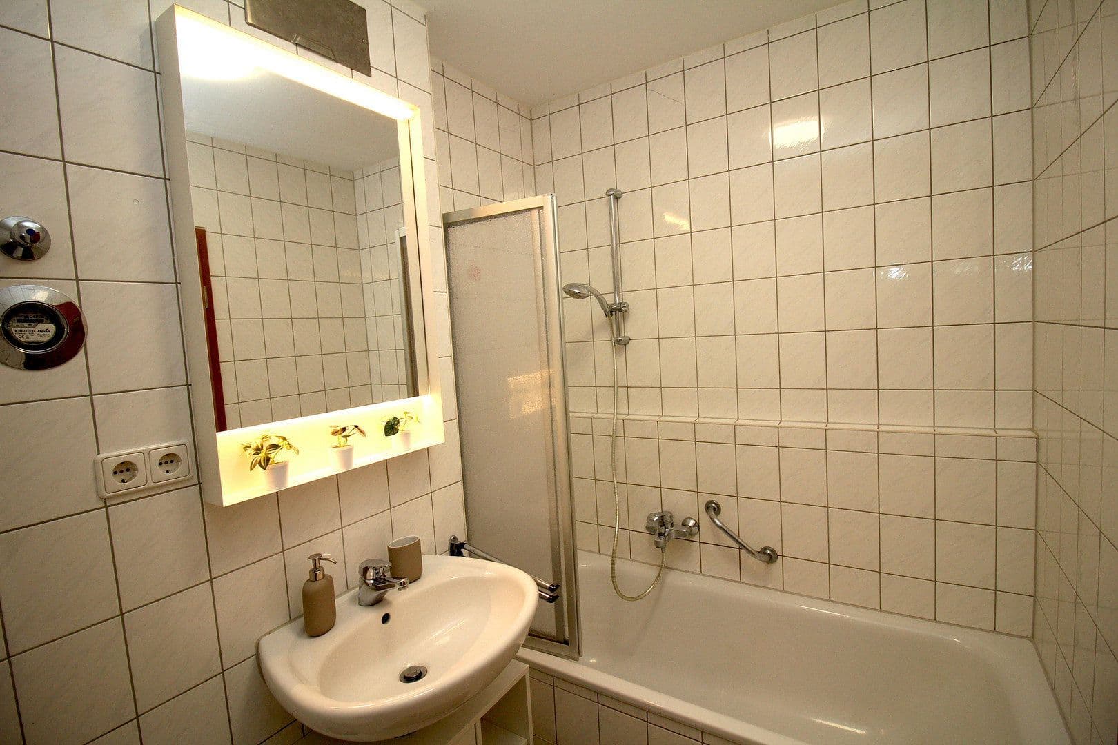 Pronájem bytu 1+1 33 m², Seehausener Allee 40, Leipzig, Sasko Pronájem bytu 1+1 33 m², Seehausener Allee 40, Leipzig, Sasko