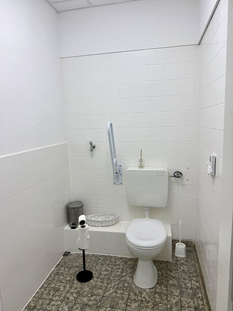 Pronájem kanceláře 100 m², Sophienblatt 82-86, Kiel, Šlesvicko-Holštýnsko Pronájem kanceláře 100 m², Sophienblatt 82-86, Kiel, Šlesvicko-Holštýnsko