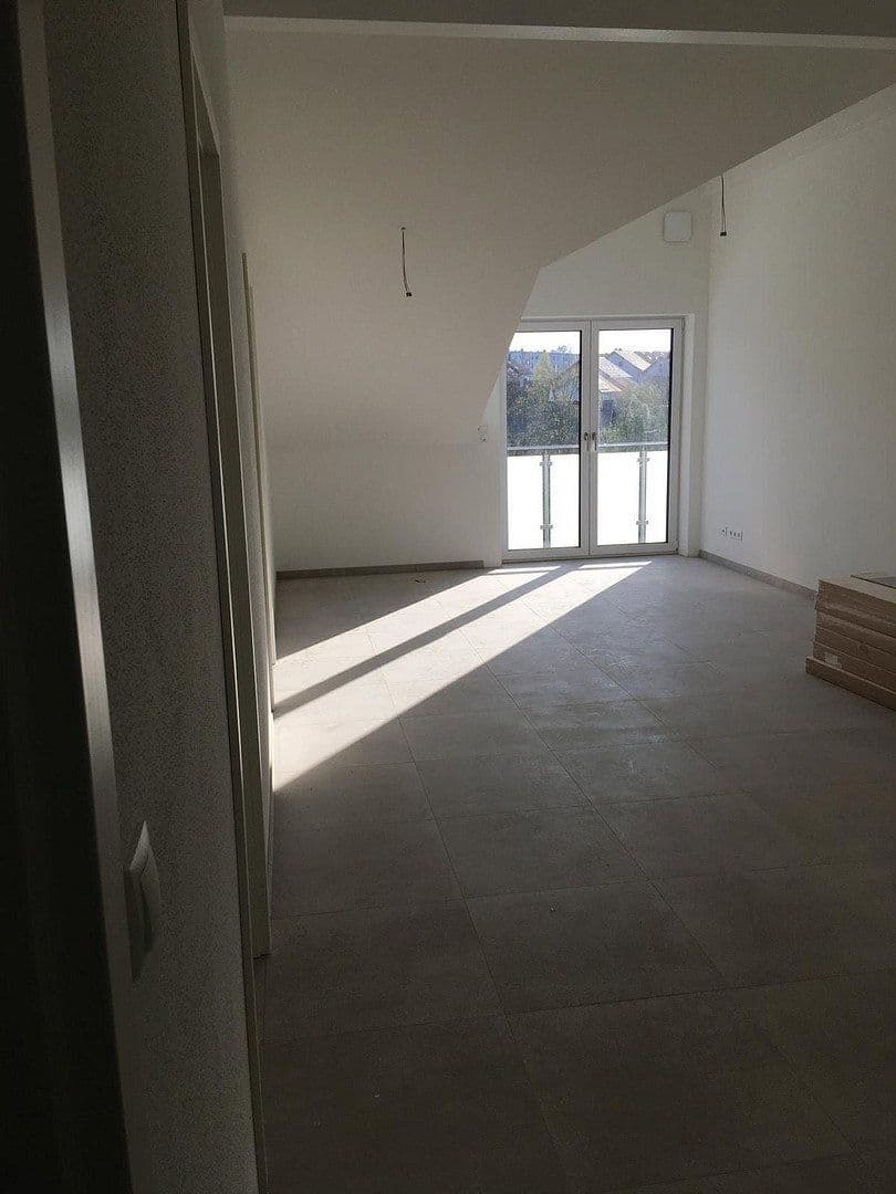 Pronájem bytu 3+1 68 m², Brandstr. 1, Grafing, Bavorsko Pronájem bytu 3+1 68 m², Brandstr. 1, Grafing, Bavorsko