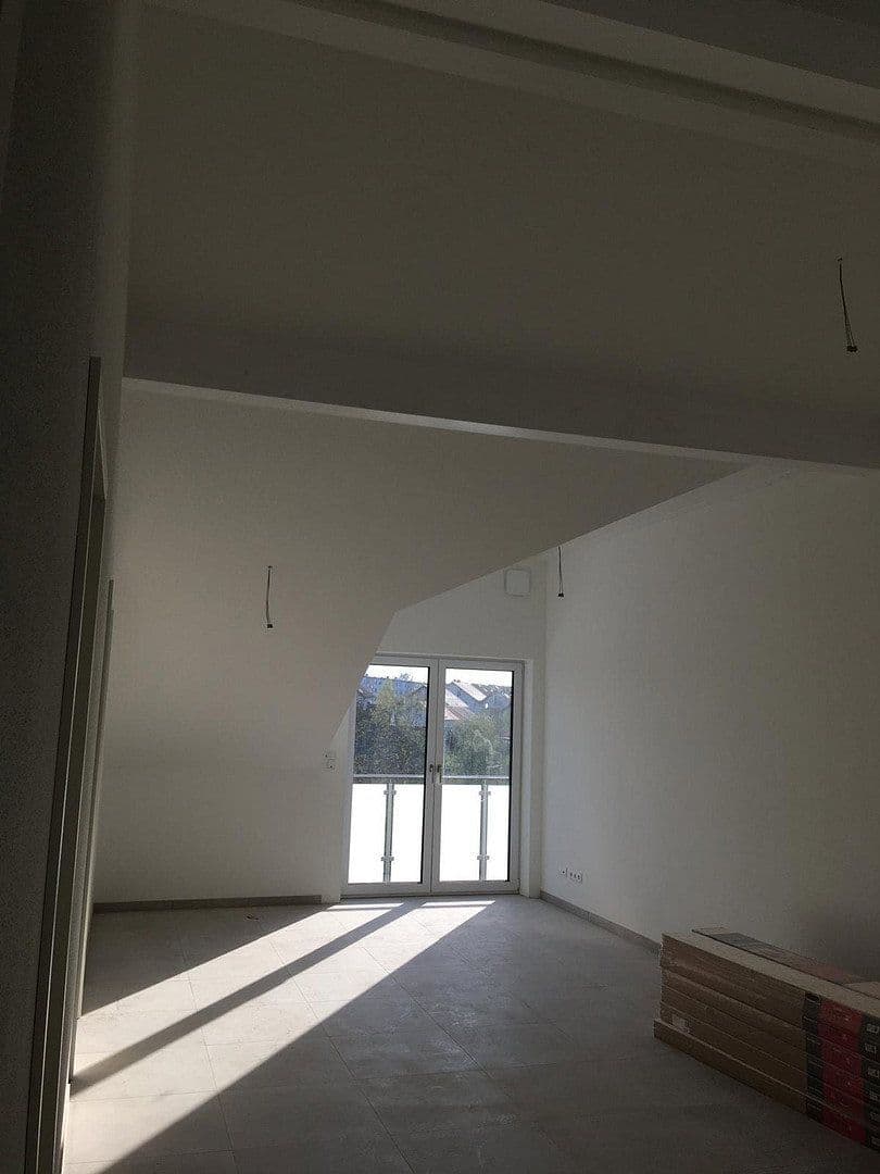 Pronájem bytu 3+1 68 m², Brandstr. 1, Grafing, Bavorsko Pronájem bytu 3+1 68 m², Brandstr. 1, Grafing, Bavorsko