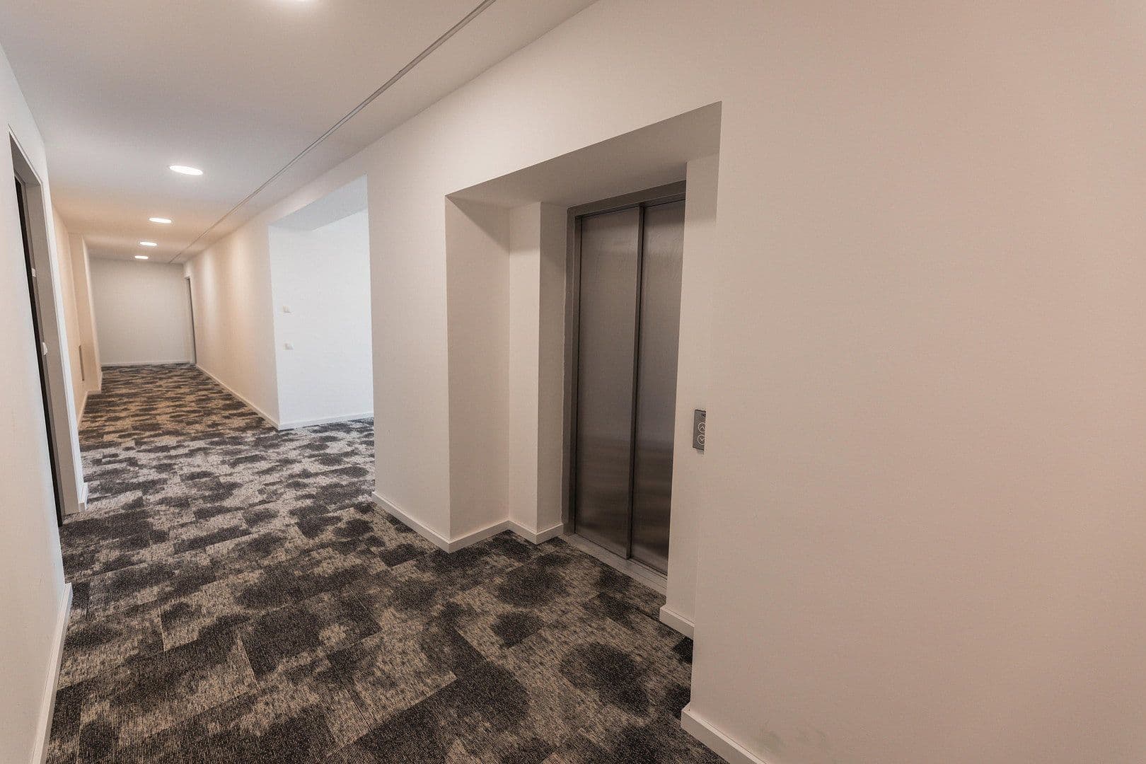 Pronájem bytu 2+1 42 m², Budenbergstraße 9, Magdeburg, Sasko-Anhaltsko Pronájem bytu 2+1 42 m², Budenbergstraße 9, Magdeburg, Sasko-Anhaltsko