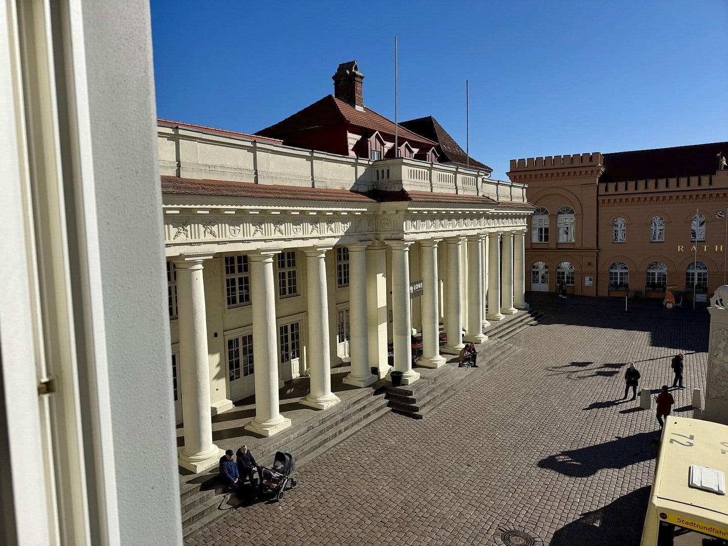 Pronájem bytu 3+1 90 m², Am Markt 2, Schwerin, Mecklenburg-Vorpommern Pronájem bytu 3+1 90 m², Am Markt 2, Schwerin, Mecklenburg-Vorpommern