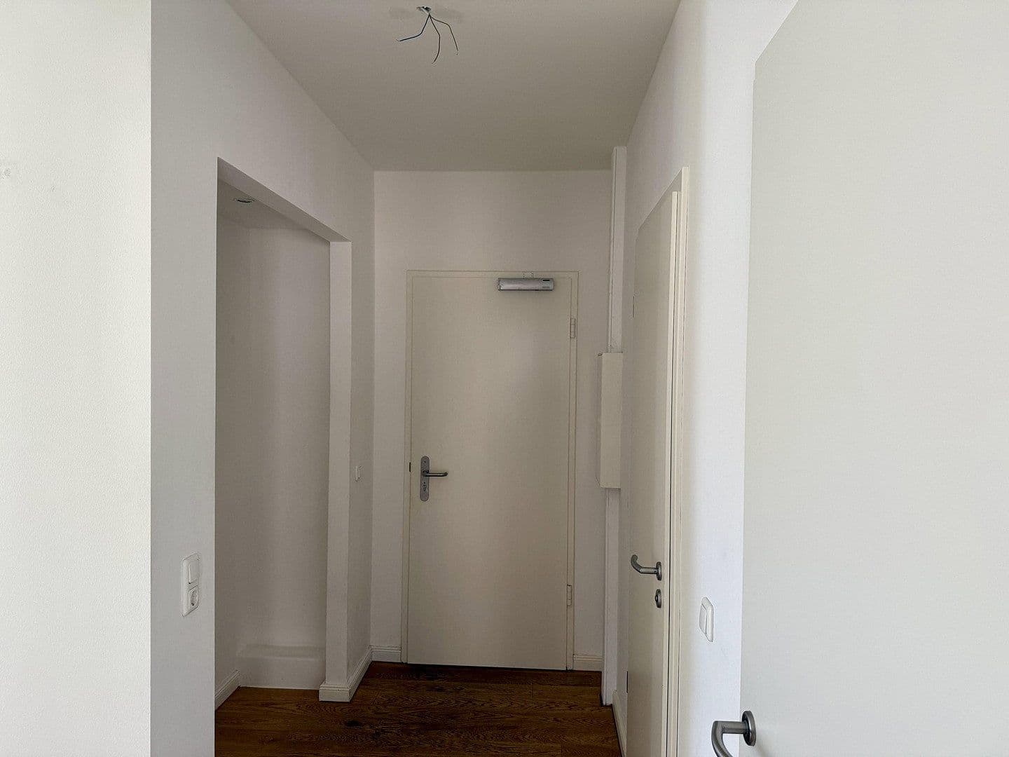 Pronájem bytu 3+1 90 m², Am Markt 2, Schwerin, Mecklenburg-Vorpommern Pronájem bytu 3+1 90 m², Am Markt 2, Schwerin, Mecklenburg-Vorpommern