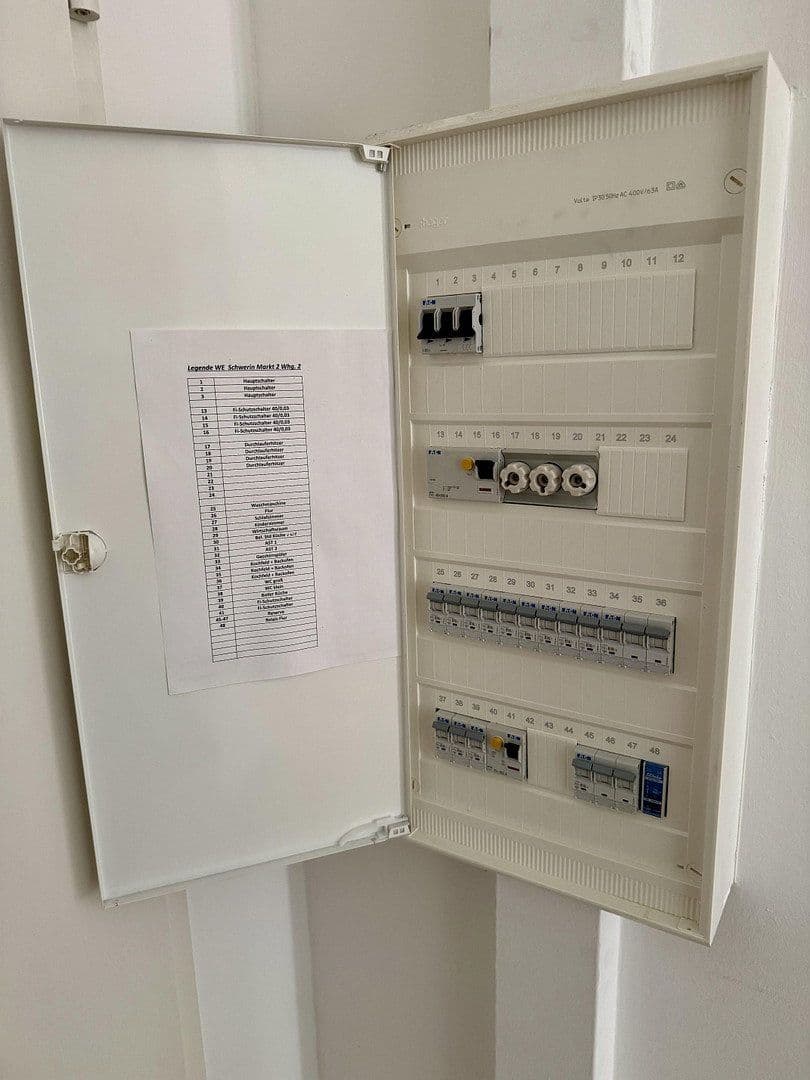 Pronájem bytu 3+1 90 m², Am Markt 2, Schwerin, Mecklenburg-Vorpommern Pronájem bytu 3+1 90 m², Am Markt 2, Schwerin, Mecklenburg-Vorpommern