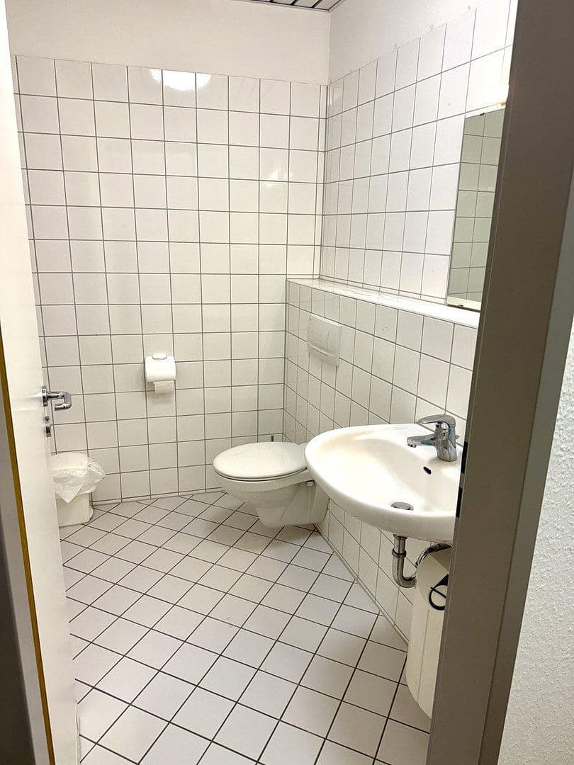 Pronájem kanceláře 60 m², Am Markt 2, Schwerin, Mecklenburg-Vorpommern Pronájem kanceláře 60 m², Am Markt 2, Schwerin, Mecklenburg-Vorpommern