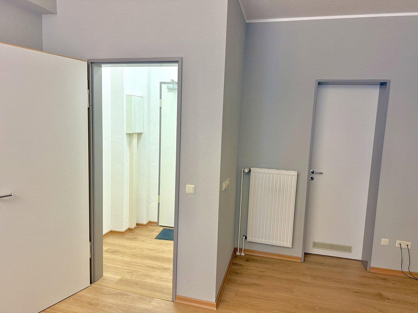 Pronájem kanceláře 60 m², Am Markt 2, Schwerin, Mecklenburg-Vorpommern Pronájem kanceláře 60 m², Am Markt 2, Schwerin, Mecklenburg-Vorpommern