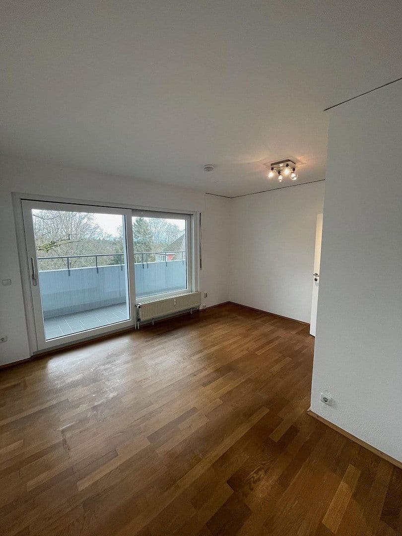Prodej bytu 2+1 64 m², Jaminstrasse 2b, Kronberg im Taunus, Hessen Prodej bytu 2+1 64 m², Jaminstrasse 2b, Kronberg im Taunus, Hessen
