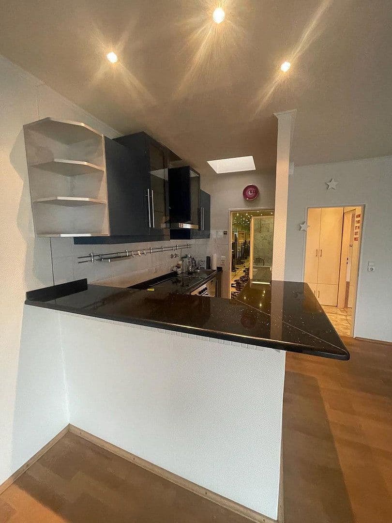 Prodej bytu 2+1 64 m², Jaminstrasse 2b, Kronberg im Taunus, Hessen Prodej bytu 2+1 64 m², Jaminstrasse 2b, Kronberg im Taunus, Hessen