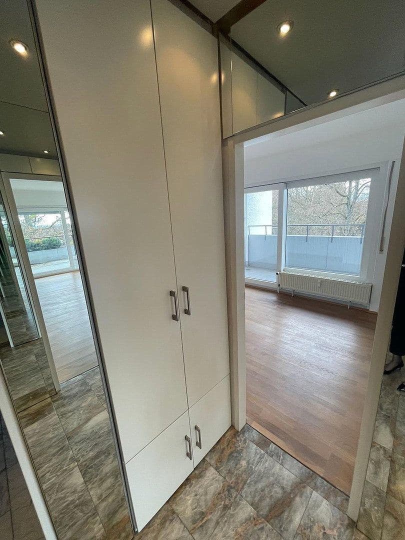 Prodej bytu 2+1 64 m², Jaminstrasse 2b, Kronberg im Taunus, Hessen Prodej bytu 2+1 64 m², Jaminstrasse 2b, Kronberg im Taunus, Hessen