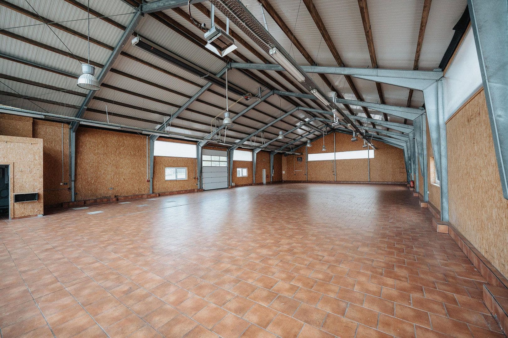 Pronájem nebytového prostoru 2.256 m², Burgviert 5–11, Hohenaspe, Šlesvicko-Holštýnsko Pronájem nebytového prostoru 2.256 m², Burgviert 5–11, Hohenaspe, Šlesvicko-Holštýnsko