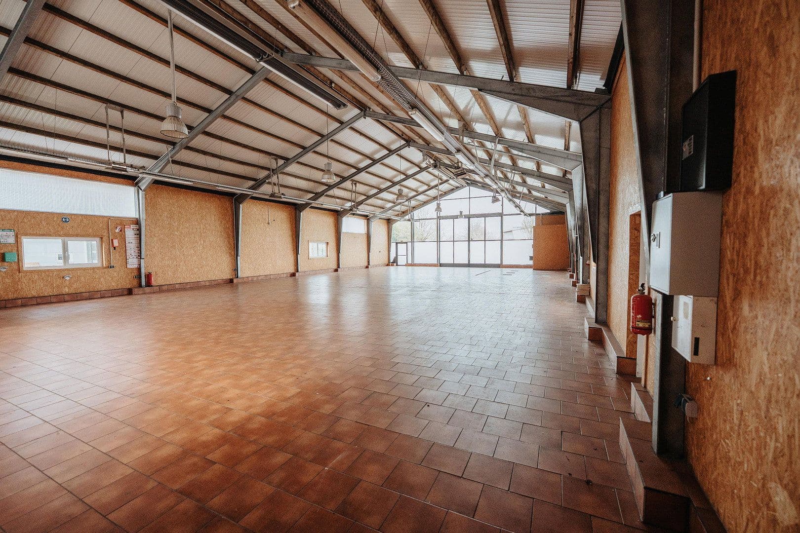 Pronájem nebytového prostoru 2.256 m², Burgviert 5–11, Hohenaspe, Šlesvicko-Holštýnsko Pronájem nebytového prostoru 2.256 m², Burgviert 5–11, Hohenaspe, Šlesvicko-Holštýnsko