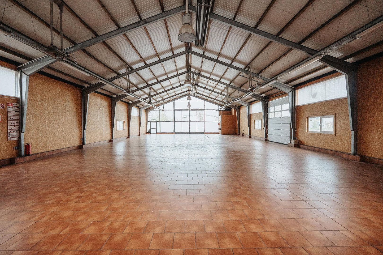 Pronájem nebytového prostoru 2.256 m², Burgviert 5–11, Hohenaspe, Šlesvicko-Holštýnsko Pronájem nebytového prostoru 2.256 m², Burgviert 5–11, Hohenaspe, Šlesvicko-Holštýnsko