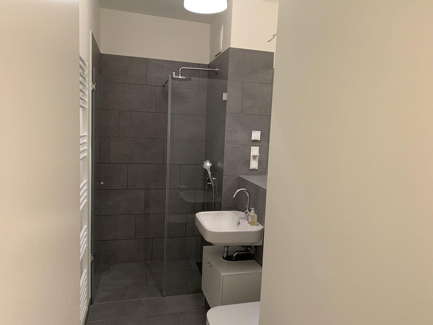 Pronájem bytu 3+1 84 m², Else-Lasker-Schüler-Str. 6, Berlin, Berlín Pronájem bytu 3+1 84 m², Else-Lasker-Schüler-Str. 6, Berlin, Berlín