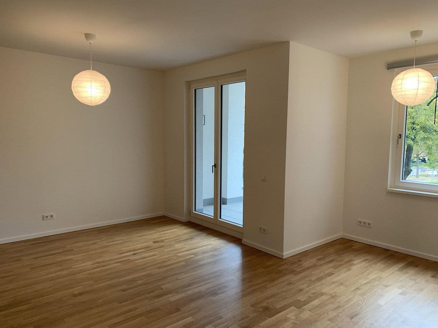 Pronájem bytu 3+1 84 m², Else-Lasker-Schüler-Str. 6, Berlin, Berlín Pronájem bytu 3+1 84 m², Else-Lasker-Schüler-Str. 6, Berlin, Berlín