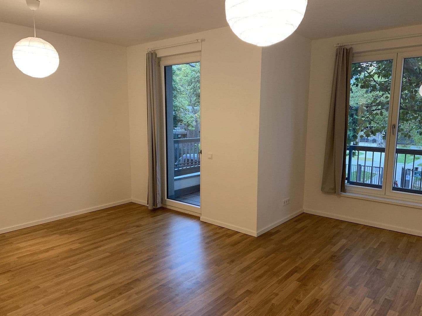 Pronájem bytu 3+1 84 m², Else-Lasker-Schüler-Str. 6, Berlin, Berlín Pronájem bytu 3+1 84 m², Else-Lasker-Schüler-Str. 6, Berlin, Berlín